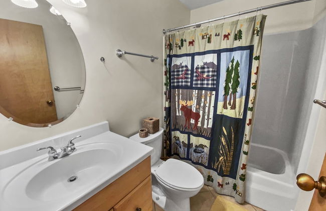 208 Village Gate Studio Bedroom Condo by RedAwning - Foto 6