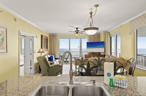 Photo 11 - Grandview Oasis! 3BR 2BA Sleeps 9! Gulf-front Tranquility Beckons