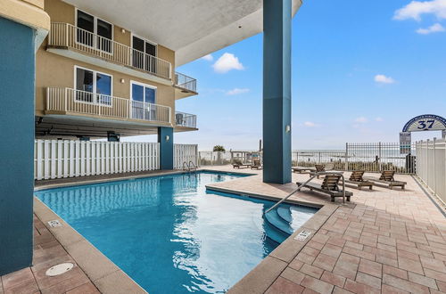 Photo 17 - Grandview Oasis! 3BR 2BA Sleeps 9! Gulf-front Tranquility Beckons