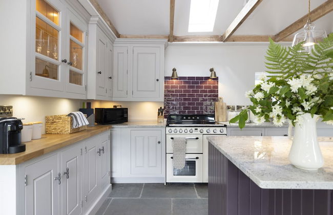 JOIVY Exceptional Cottage W/ Stunning Country Views - Foto 17