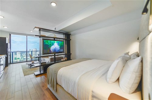 Foto 3 - Stylish Studio with City View in Bayside
