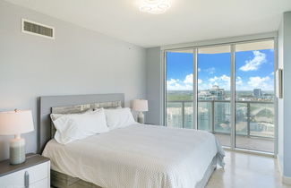 Foto 3 - A Breathtaking Oceanview High Rise Luxury Condo