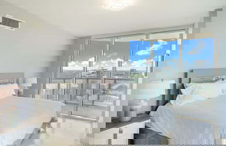 Foto 3 - A Breathtaking Oceanview High Rise Luxury Condo!