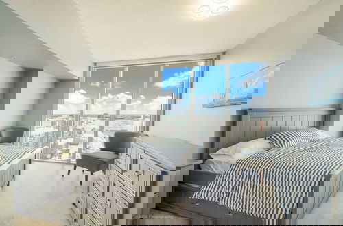 Foto 5 - A Breathtaking Oceanview High Rise Luxury Condo!