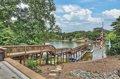 Photo 30 - Butler Bliss by Avantstay Private Dock + Views