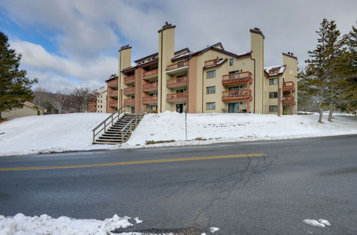 Photo 13 - West Dover Condo w/ Fireplace: Half Mi to Mt. Snow