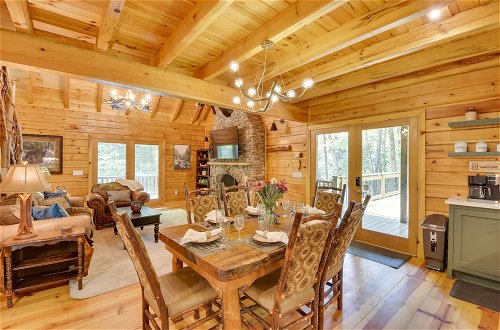 Foto 44 - Luxurious Mountain Cabin w/ Chestatee River Access
