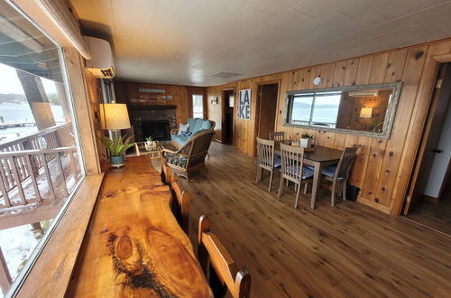 Photo 18 - Winni Lakefront Cabin