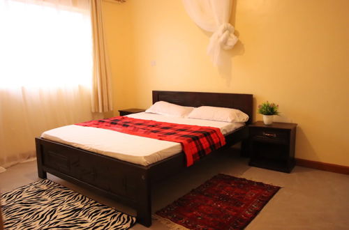 Photo 3 - Lux Suites Ebony Mara House