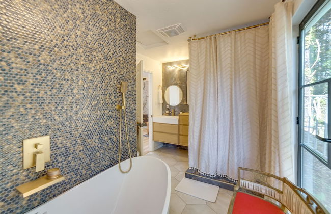Chic Fort Bragg Vacation Rental - Walk to Beach - Foto 7