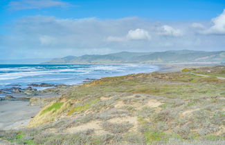 Photo 3 - Chic Fort Bragg Vacation Rental - Walk to Beach