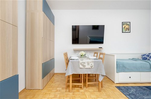 Photo 27 - Apartment With Three Bedrooms by Renters