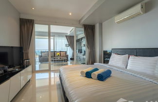 Photo 2 - Seaview Condo Overlooking Karon - SPA3