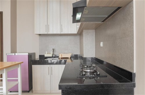 Foto 6 - Well Design And Homey 1Br Ciputra International Apartment