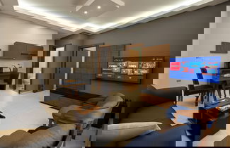 Photo 1 - Matar Residence Hotel