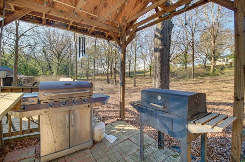 Photo 22 - Bright Cartersville Home w/ Fire Pit & Sunroom