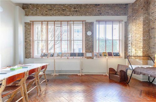 Foto 15 - Tastefully Curated Mezzanine Studio Flat Hackney