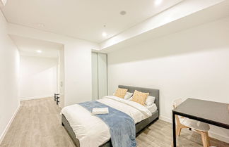 Photo 2 - Burwood Apartment