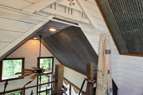 Photo 37 - The Treetop Hideaways at Ruby Falls