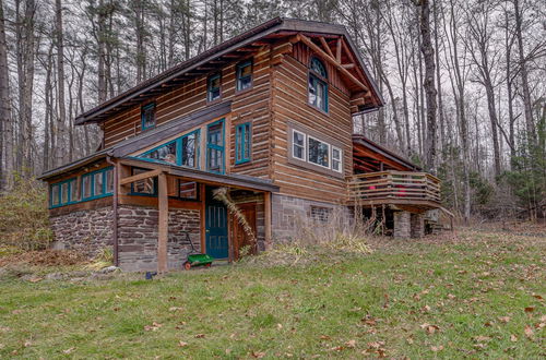 Foto 6 - Cozy Otego Cabin w/ Wood-burning Fireplace & Pond