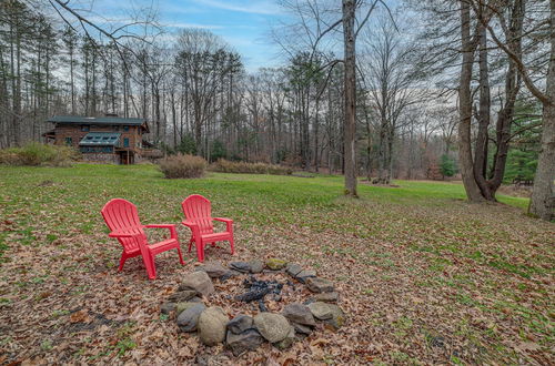 Foto 24 - Cozy Otego Cabin w/ Wood-burning Fireplace & Pond