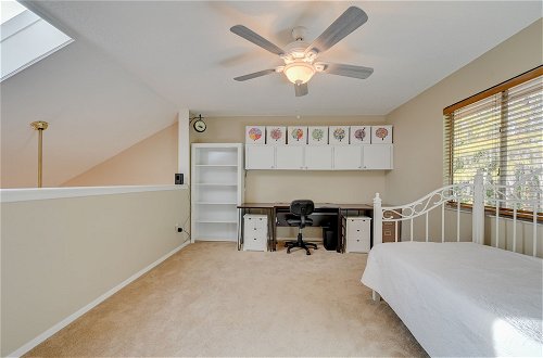 Photo 32 - Tampa Townhome w/ Lake Access & Workspace