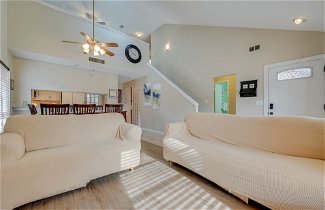 Photo 3 - Tampa Townhome w/ Lake Access & Workspace