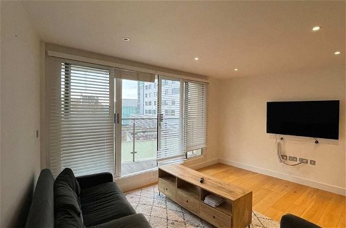 Foto 8 - Bright & Modern 2 Bedroom Flat W/balcony - Whitechapel
