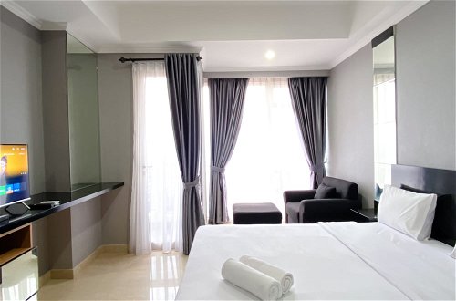 Photo 6 - Good Deal And Comfortable Studio Menteng Park Apartment