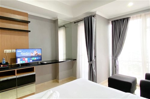 Photo 18 - Good Deal And Comfortable Studio Menteng Park Apartment