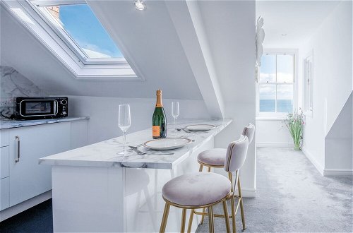 Photo 10 - The Penthouse - Luxury 1 Bed - Panorama - Tenby
