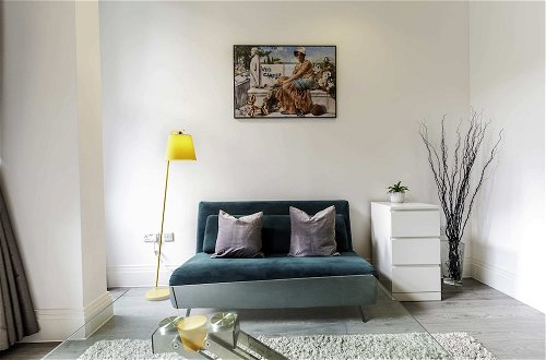 Photo 15 - Beautiful One Bed Abode In East Putney