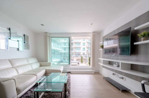 Photo 15 - Central 2BD Flat w/ River View Balcony - Vauxhall