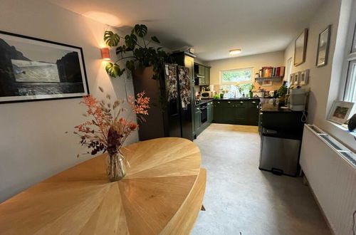 Photo 13 - Dreamy 3BD House W/large Patio - Stoke Newington