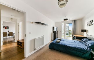 Photo 3 - Stunning 2-bed Apartment in London