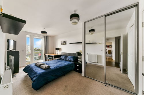 Photo 2 - Stunning 2-bed Apartment in London