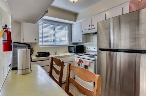 Photo 18 - Centrally Located Apt ~ Half-mi to Ucsf Fresno