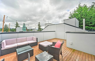 Photo 1 - Seattle Townhome: Rooftop Deck < 7 Mi to Dtwn