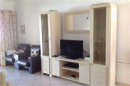 Photo 13 - Lovely Apartment in Flic en Flac, Close to the Lovely Beach and all Amenities