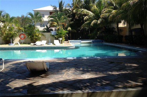 Photo 9 - Lovely Apartment in Flic en Flac, Close to the Lovely Beach and all Amenities