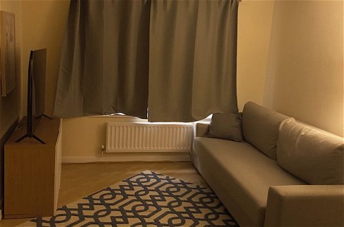 Photo 35 - Impeccable 2-bed Apartment in London