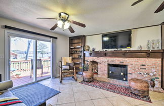 Photo 3 - Spacious Chesapeake Home w/ Pool Table