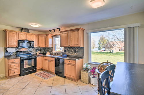 Photo 4 - Spacious Chesapeake Home w/ Pool Table