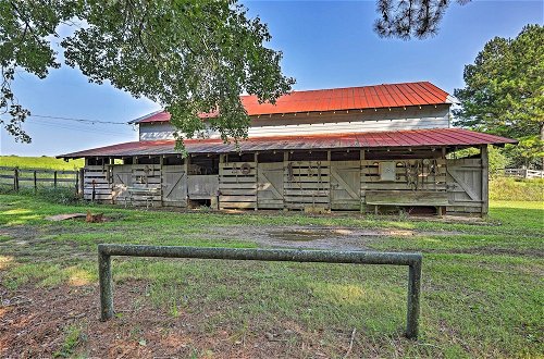 Photo 18 - Charming Newnan Carriage House on 95 Acres