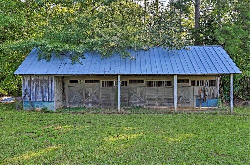 Photo 22 - Charming Newnan Carriage House on 95 Acres