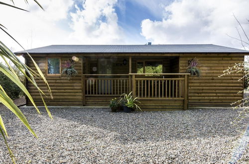 Photo 27 - Fern Lodge - 2 Bedroom Log Cabin - Saint Florence - Tenby