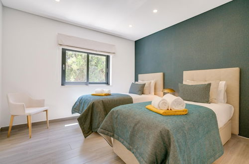 Foto 17 - Luxurious 4 bed Villa in Loul