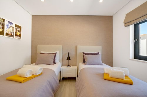 Foto 15 - Luxurious 4 bed Villa in Loul