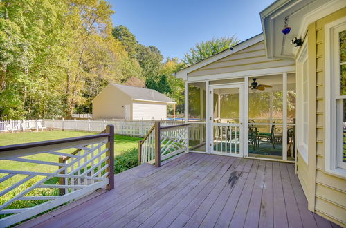 Foto 28 - Spacious Smithfield Home w/ Screened Porch & Yard