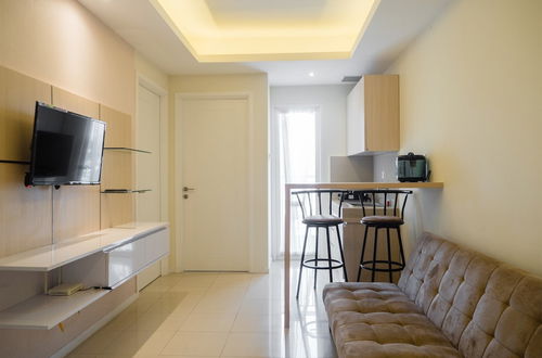 Photo 1 - Compact 2BR with Sofa Bed at Parahyangan Residence